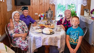 🇷🇺 How the LAST INHABITANTS of the village live Life in Russia today [upl. by Mayman561]