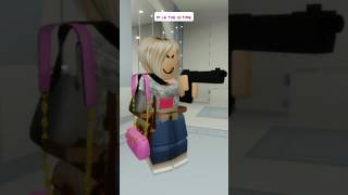 Sua mamma grida di paura 😱 shorts prank funny commedia comedia comedy roblox brookhaven [upl. by Larret809]