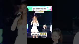 derya uluğ konserindeki küçük hayranı [upl. by Beck]