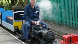 Halton Miniature Railway Trains at Runcorn Railway Town park [upl. by Quillan]