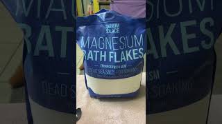 Magnesium Flakes with MSM Magnesium Chloride Flakes Review Soak Those Rough Feet They’ll Thank Y [upl. by Nojed]