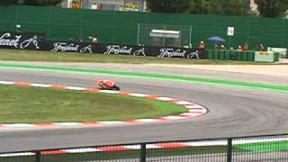 Sorpasso Rossi su Stoner GP MISANO 2010 [upl. by Doralynne620]