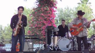 Duane Eddy quotRebel Rouserquot LIVE  Stagecoach 42714 [upl. by Isabelita]