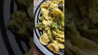 Orecchiette con broccoli 🥦😋 food foodblogger foodie pasta cucinaitaliana cooking [upl. by Avitzur]