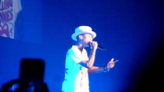 Pharrell Williams quotFrontinquot  Zénith Toulouse [upl. by Lewiss]