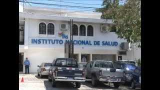 Ministra de Salud figura en mural de la UES de tres mujeres emblemáticas [upl. by Higginson589]