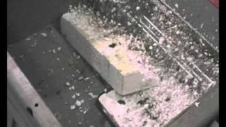 Zerkleinern von Styroporplatten  Shredding of styrofoam plates [upl. by Natsud]