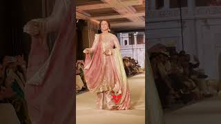 Fighter Women Hina Khan Stunning Ramp Walk For Vocal For Local event [upl. by Gurias]