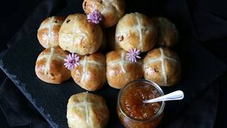 How to make Vegan HOT CROSS BUNS [upl. by Frasch]