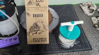 zooyl Kraken bearing packer [upl. by Iznek]