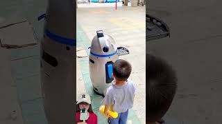 ROBOT BELI MAINAN DATANG ROBOT BAWA PERMEN ⁉️shorts funny dubbing [upl. by Dorie]