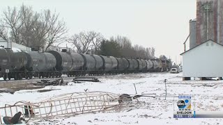 Train hits stalled bus in Salix [upl. by Anni]