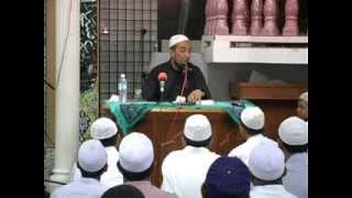 Ustaz Azhar Idrus  Kejarlah dunia dan akhirat mesti wajib di carivol 1 [upl. by Ecnerolf382]