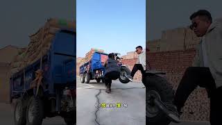 Heavy deaty electric tricycle short video part 05 [upl. by Sairacaz297]