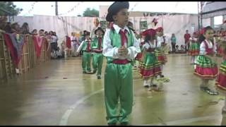 Festa Junina 2017 Dança portuguesa Infantil II A  Profª Luzia [upl. by Aloin]