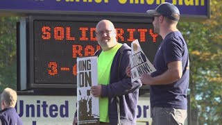 Union paper mill workers rally amid contract negotiations [upl. by Lehctim]