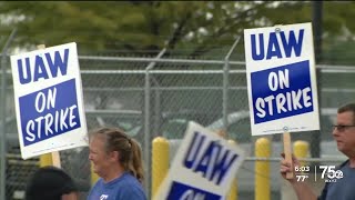 UAW workers stand in solidarity with unions Texas plant strike expansion [upl. by Salokin]