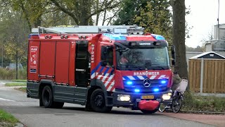 PRIO1 Aankomst Brandweer in de Atolwijk amp Hoogwerker met spoed naar een Middelbrand in Swifterbant [upl. by Arrol]