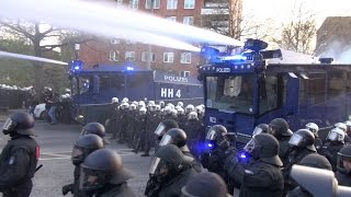 1 Mai 2016 Schwere Krawalle mit Wasserwerfereinsatz Demo Hamburg [upl. by Snave]