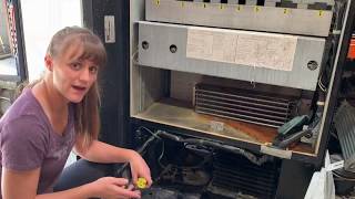 How to test a Refrigeration System inside a vending machine [upl. by Anilorac]