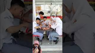 BANTU PAK GURU DORONG MALAH BELI CEMILAN SOSIS DI INDOMARET JADI ⁉️😱shorts funny dubbing [upl. by Thia210]