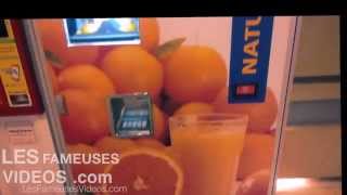 Distributeur Automatique de Jus dOrange Frais [upl. by Kare]