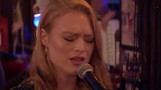 Freya Ridings quotLost Without Youquot  live quotInas Nachtquot 217 2018 [upl. by Lot]