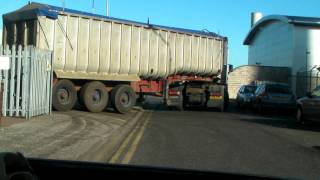 HGV ARTIC DRIVER PROBLEM REVERSING [upl. by Katrinka162]