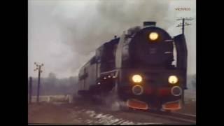 Poland Wielkopolskie 1991 Pt47 65 crossing with Ol49 at Kargowa station [upl. by Oderfliw442]