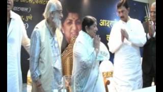 Priyanka Barve singing in front of Lata Mangeshkar [upl. by Ellehcsar]