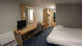 Review  Travelodge at Heathrow Heston M4 Westbound  transport guide between hotel and Heathrow [upl. by Fronniah]