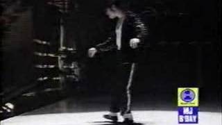 Michael Jackson  MOONWALK AMAZIN LIVE [upl. by Hallock]