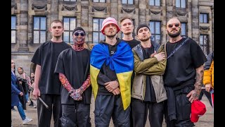 Kalush Orchestra  додому  В Ірпені гурт дав імпровізований концерт для підтримки мешканців [upl. by Tabber]