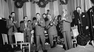 Bud Freeman and his Famous Chicagoans  At The Jazz Band Ball 1940 [upl. by Ioved]