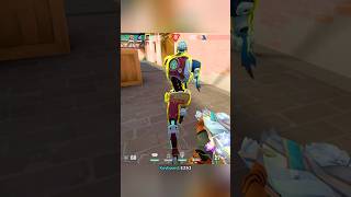 pheonix vs the floor who wins 😱😱🤖valorant valorantclips valorantmemes valorantfunny raze [upl. by Nyleaj218]