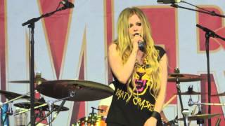 Avril Lavigne  Sk8er Boi LIVE B96 Summer Bash [upl. by Fannie]