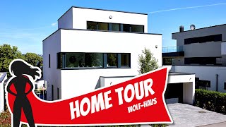 Moderne Villa mit traumhaftem Ausblick von WolfHaus  Home Tour  Hausbau Helden [upl. by Meryl]