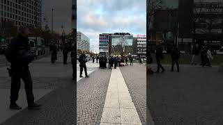 „Gegen jeden Antisemitismus“  IDF Demo und Palästina Demo Berlin 131124 police berlin [upl. by Berstine]