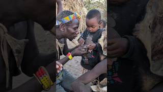 Hadzabe Old man feeding his grandchildren a soup 🍲😋‼️hadzabetribe villagelife food [upl. by Hirasuna]