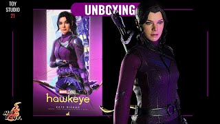 HOT TOYS  Hawkeye  Kate Bishop Hailee Steinfeld  Unboxing [upl. by Kernan982]