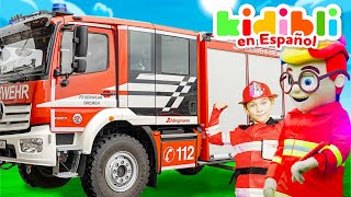 Los niños fingen ser bomberos  Los niños juegan a fingir ⛑ Kidibli [upl. by Ahsian732]