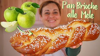 TRECCIA DI PAN BRIOCHE SOFFICE ALLE MELE  Ricetta facile di Benedetta [upl. by Balmuth]