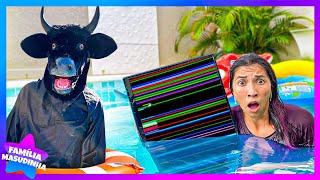 O BOI DA CARA PRETA JOGOU NOSSO COMPUTADOR NA PISCINA ★ FAMÍLIA MASUDINHA ★ [upl. by Tegdig]