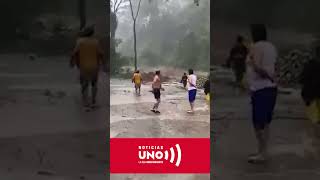 Colombia en emergencia lluvias afectan a varias ciudades  Noticias UNO [upl. by Betthezul]