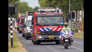 Optocht Brandweerdag 2018 heel veel sirenes Almere [upl. by Aysa]