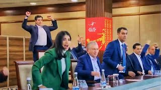 Finaldagi Haqiqiy Reaksiya Shavkat Mirziyoyev va Saida Mirziyoyeva  U20 [upl. by Anson185]