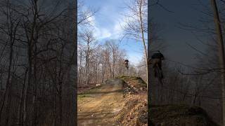 Jumps👯 mtb mtbpark bikepark qc mountainbike fall mtbjumps jumps mtbtrails [upl. by Enilav912]