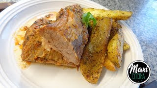 CARNE AL HORNO CON AJO Y PAPAS  Receta facil  Maxi Cocina [upl. by Elyl]