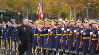 Participare la parada militară organizată cu prilejul Zilei Naționale a României [upl. by Sucam999]