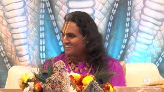 Shreemad Bhagavad Gita Verse 222  Sri Swami Vishwananda [upl. by Nerin821]